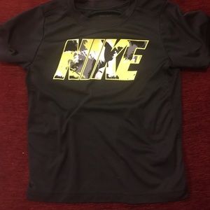 Nike dry fit t-shirt